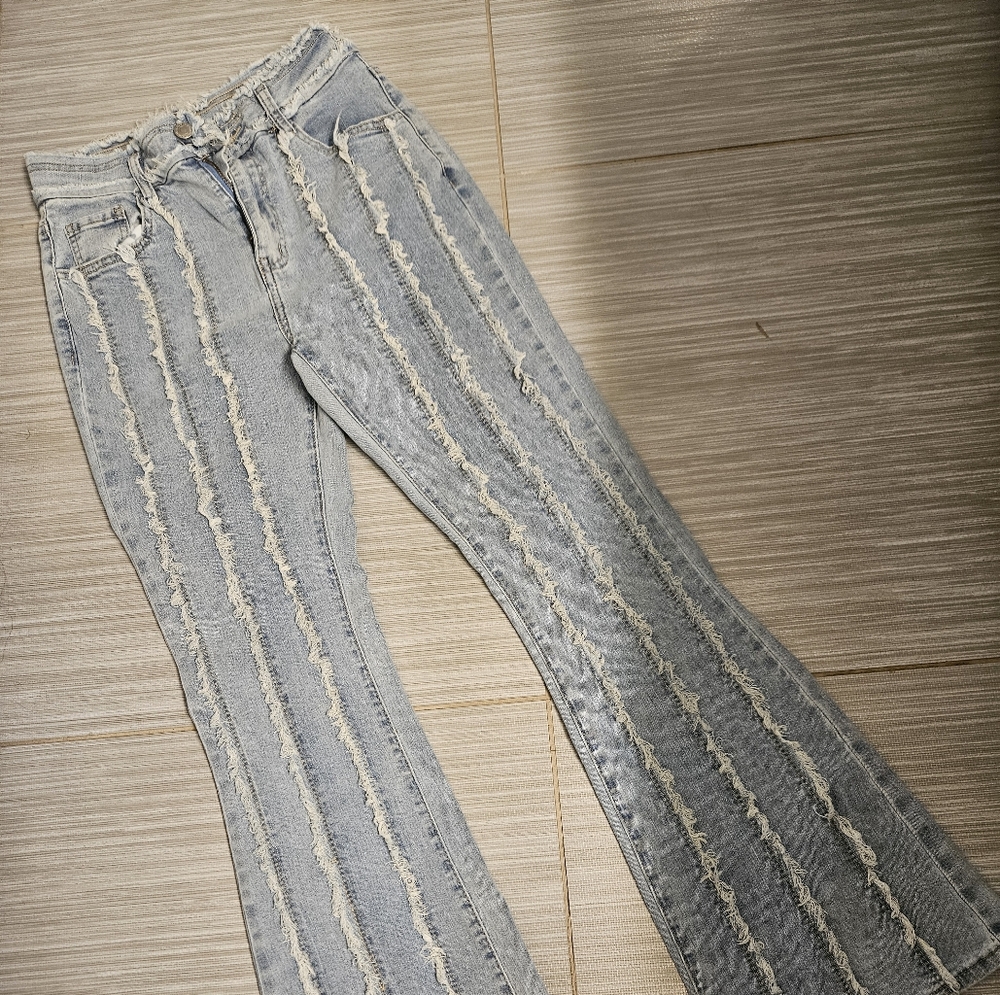 Woman's Flare Leg stretch jeans size 4